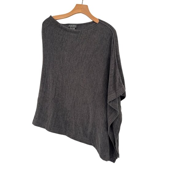 Barefoot Dreams Carbon CozyChic Ultra Lite Poncho ONE SIZE - Picture 2 of 7